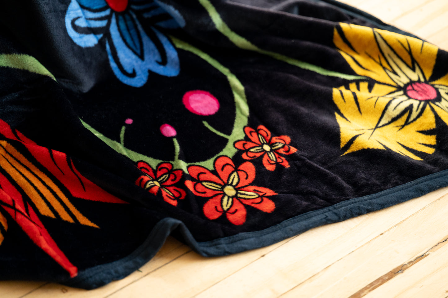 Luxe Floral Throw Blankets